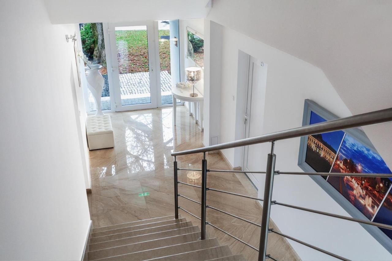Corso Lux Apartman Gyula Eksteriør bilde