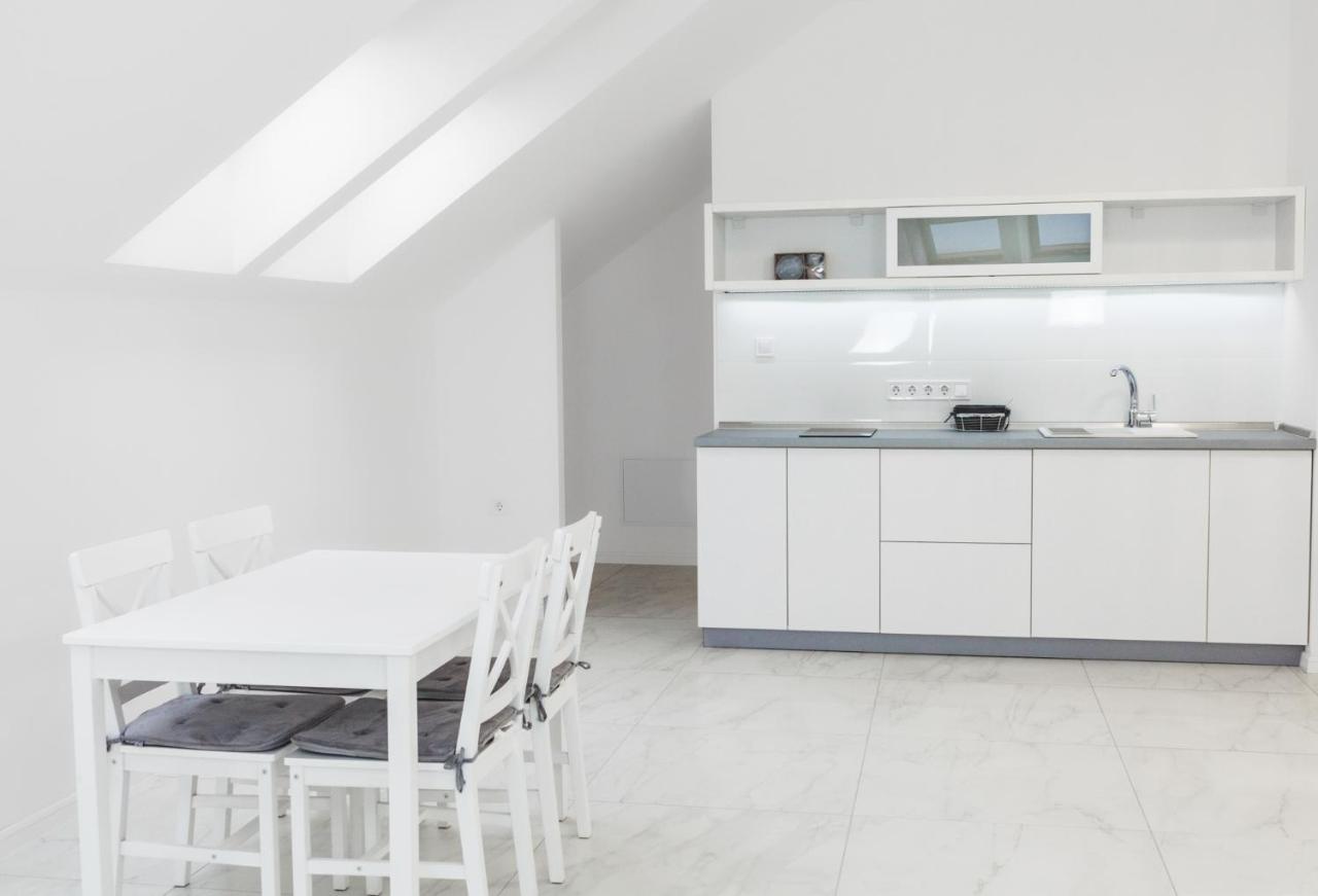 Corso Lux Apartman Gyula Eksteriør bilde