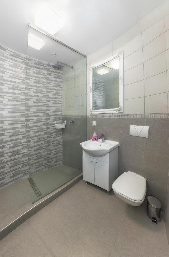 Corso Lux Apartman Gyula Eksteriør bilde